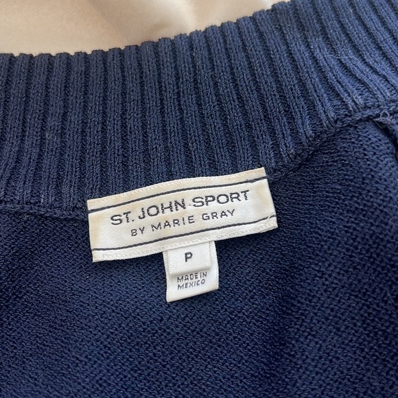 St. John Sport Jacket - Picture 15 of 15
